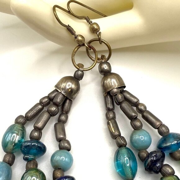 Vintage 70s Glass Bead Silver-Tone Dangle Hook Earrings - Picture 3 of 7